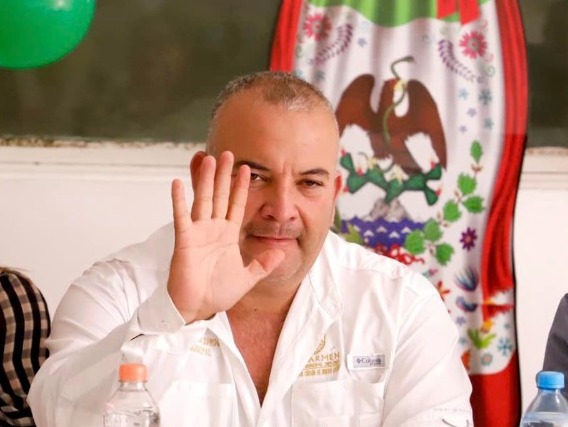 Presiona alcalde de El Carmen para votar por su candidata